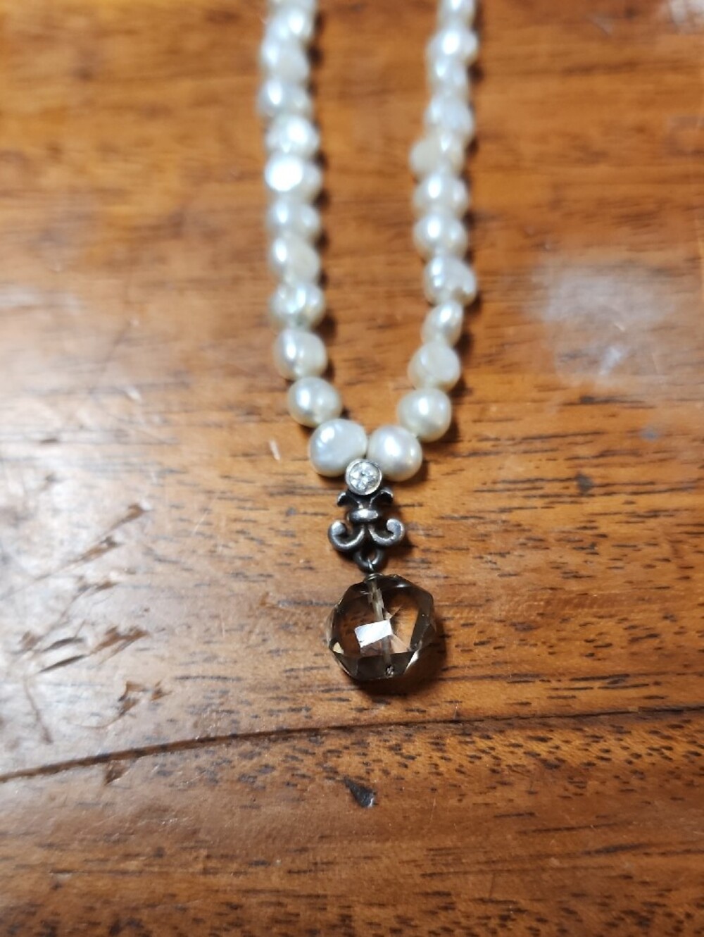 Pearl Strand Necklace with Crystal Pendant - White - Picture 3 of 5